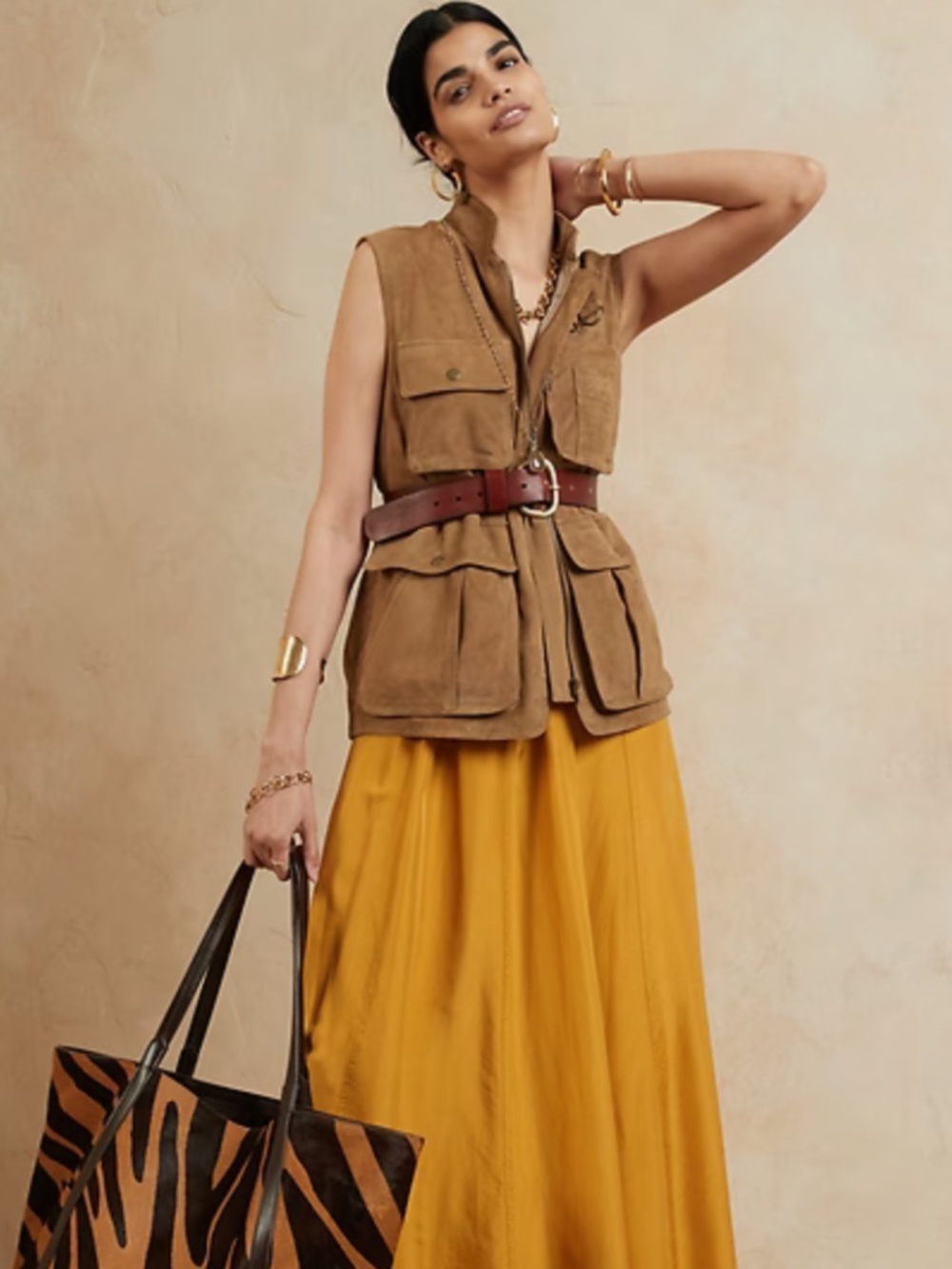 NWT! 🤎 Banana Republic Heritage Suede River Vest, Sand Beige, Size M